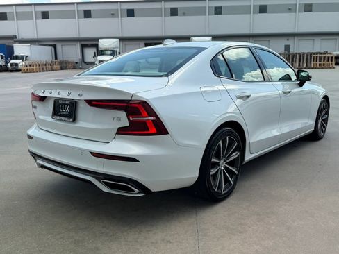 Used 2021 Volvo S60 T5 Momentum FWD image 7