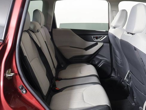 Used 2021 Subaru Forester Premium AWD/4WD image 31