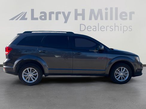 Used 2015 Dodge Journey SXT w/ Flexible Seating Group image 6