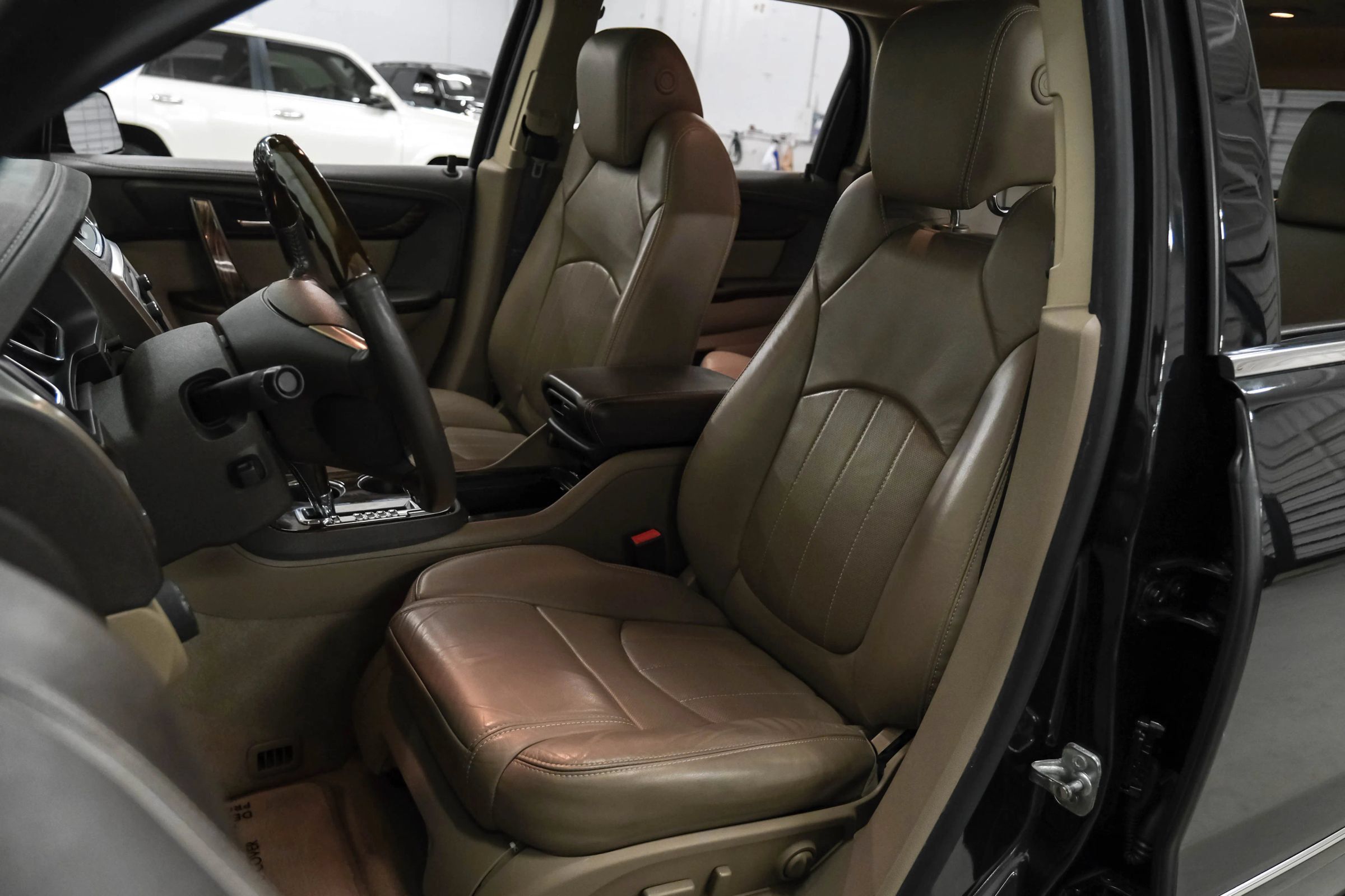 Used 2015 GMC Acadia Denali FWD image 27