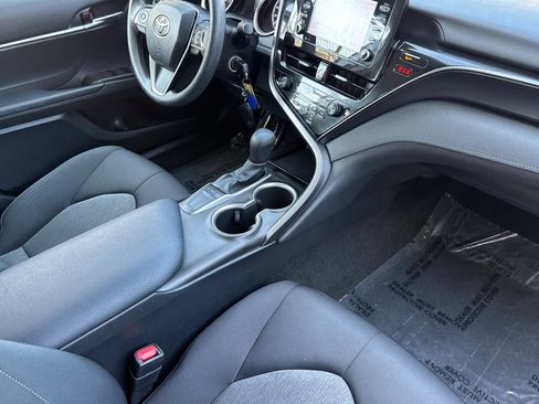 Used 2022 Toyota Camry LE FWD image 16