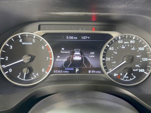 Used 2024 Nissan Rogue S FWD image 25