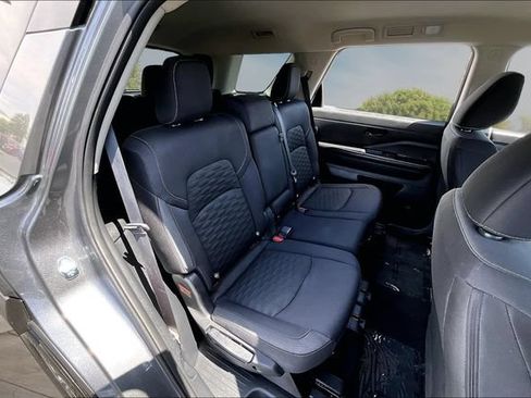 Certified 2024 Nissan Pathfinder SV FWD image 25