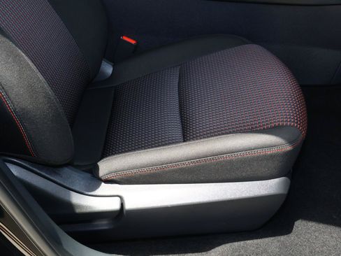 Used 2026 Nissan Sentra SR w/ Floor Mat Package FWD image 17