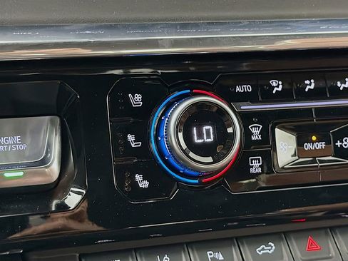 Used 2024 GMC Sierra 2500 Denali Ultimate image 25