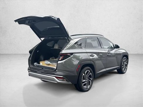 Certified 2025 Hyundai Tucson Limited image 2