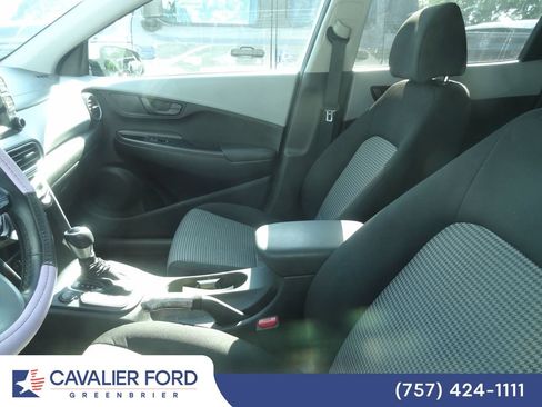 Used 2018 Hyundai Kona SEL w/ SEL Tech Package 02 FWD image 4