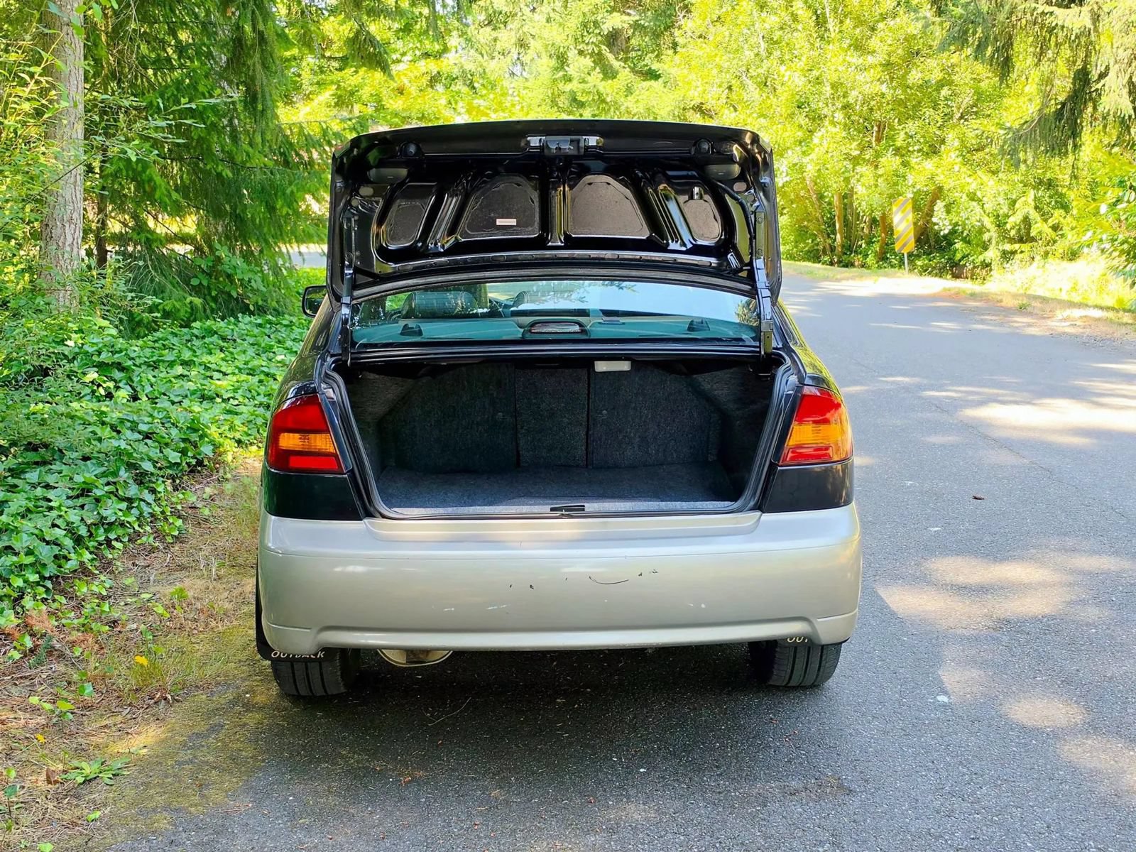 Used 2001 Subaru Outback Limited AWD/4WD image 16