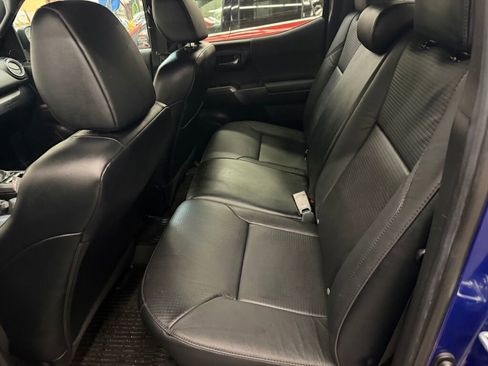 Certified 2022 Toyota Tacoma TRD Off-Road w/ TRD Premium Off Road Package image 13