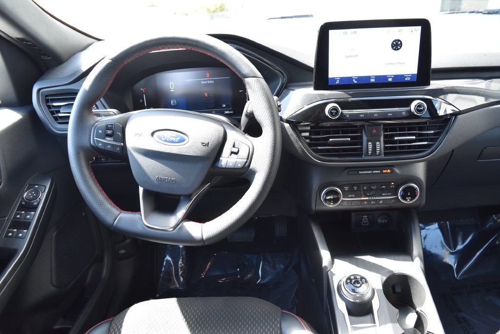 Used 2025 Ford Escape ST-Line Select AWD/4WD image 11