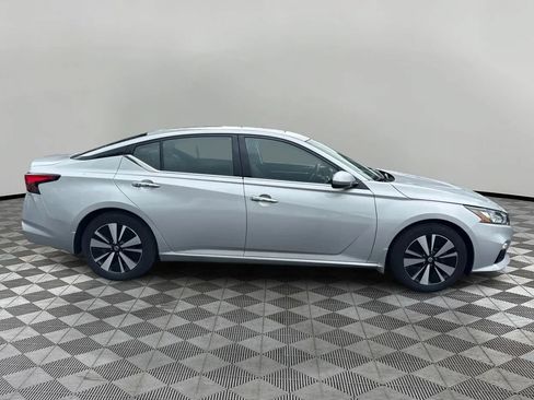 Used 2019 Nissan Altima 2.5 SV FWD image 4