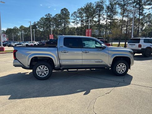 New 2026 Toyota Tacoma SR5 image 8