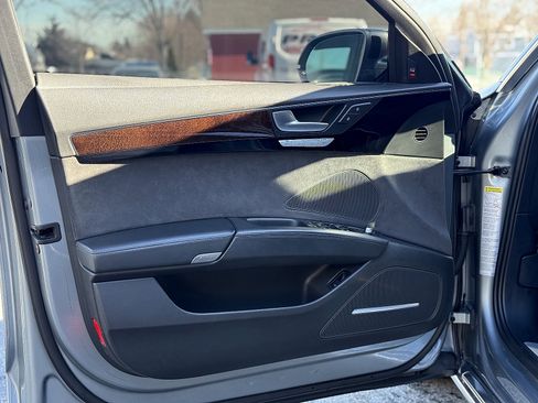 Used 2014 Audi A8 L 4.0T image 25