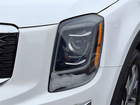Used 2022 Kia Telluride S image 9
