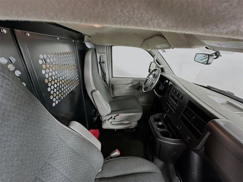 Used 2023 GMC Savana 2500 w/ Driver Convenience Package image 22
