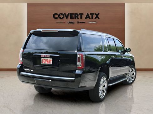 Used 2019 GMC Yukon XL SLT w/ Open Road Package AWD/4WD image 5