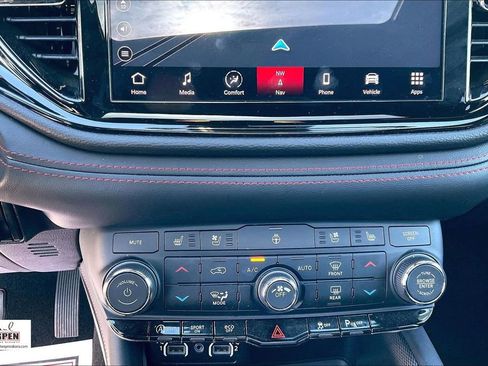 Used 2024 Dodge Durango GT image 31