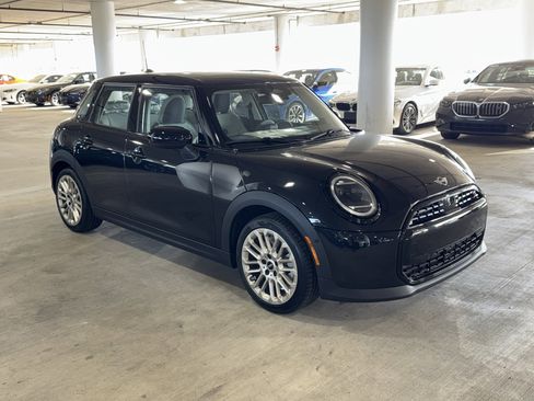 New 2026 MINI Cooper S image 1