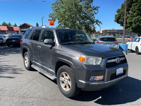 Used 2010 Toyota 4Runner SR5 AWD/4WD image 7