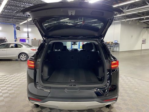 Used 2023 Chevrolet Blazer LT image 11