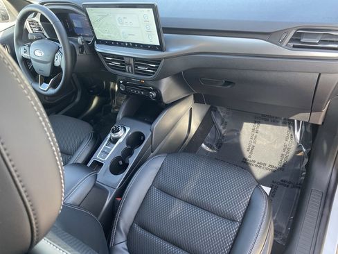 New 2026 Ford Escape SE image 10