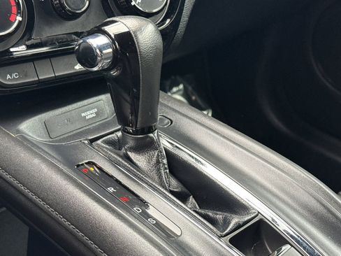 Used 2022 Honda HR-V Sport image 17