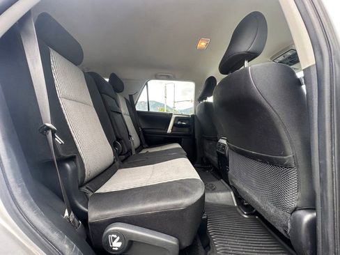Used 2019 Toyota 4Runner SR5 AWD/4WD image 37