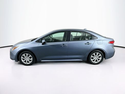 Used 2025 Toyota Corolla LE FWD image 4