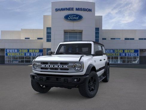New 2025 Ford Bronco Big Bend w/ Black Diamond Package image 2
