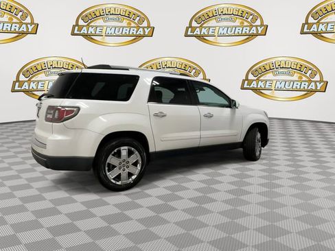 Used 2017 GMC Acadia Limited SLT image 3