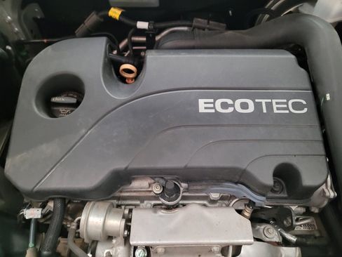 Used 2020 Chevrolet Equinox LT FWD image 30