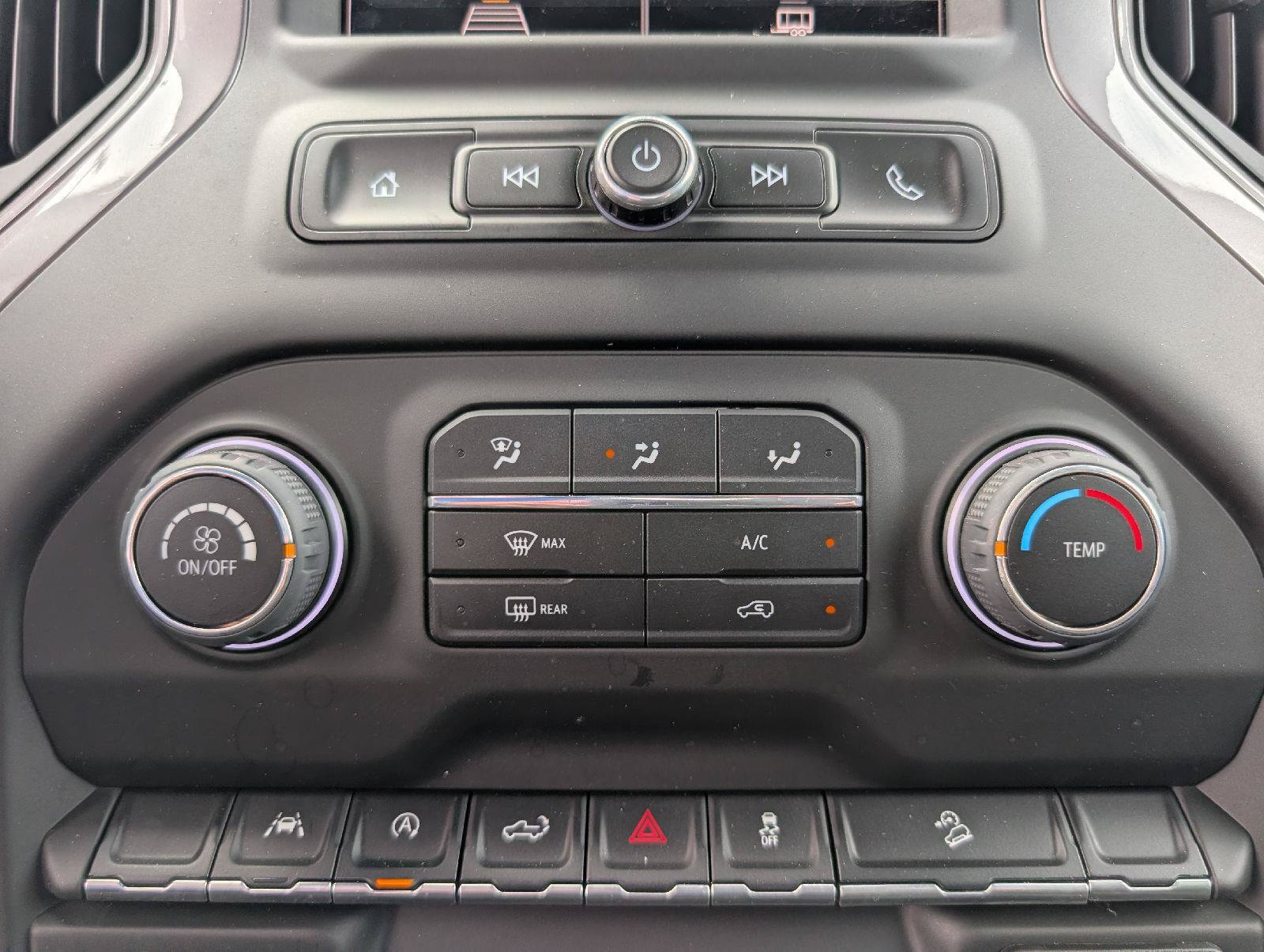 Used 2022 Chevrolet Silverado 1500 Custom Trail Boss w/ LPO, Dark Essentials Package AWD/4WD image 16