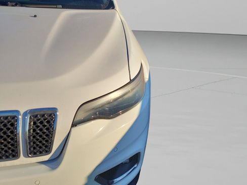 Used 2019 Jeep Cherokee Limited w/ Luxury Group image 8