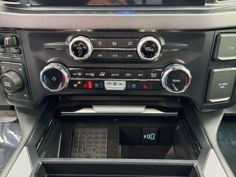 Used 2024 Ford F250 Platinum image 20