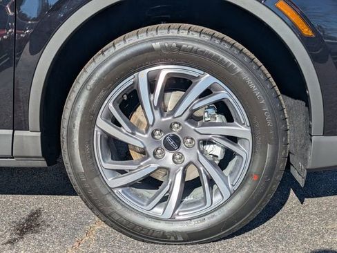 New 2026 Lincoln Corsair Premiere image 10