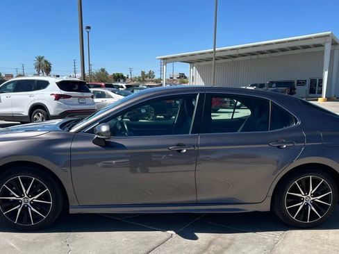 Used 2024 Toyota Camry SE image 2