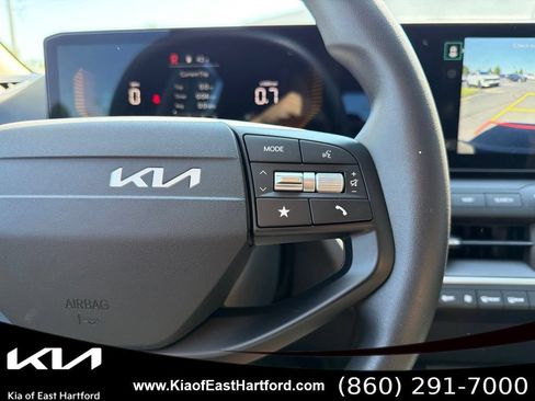 New 2026 Kia K4 FWD image 33