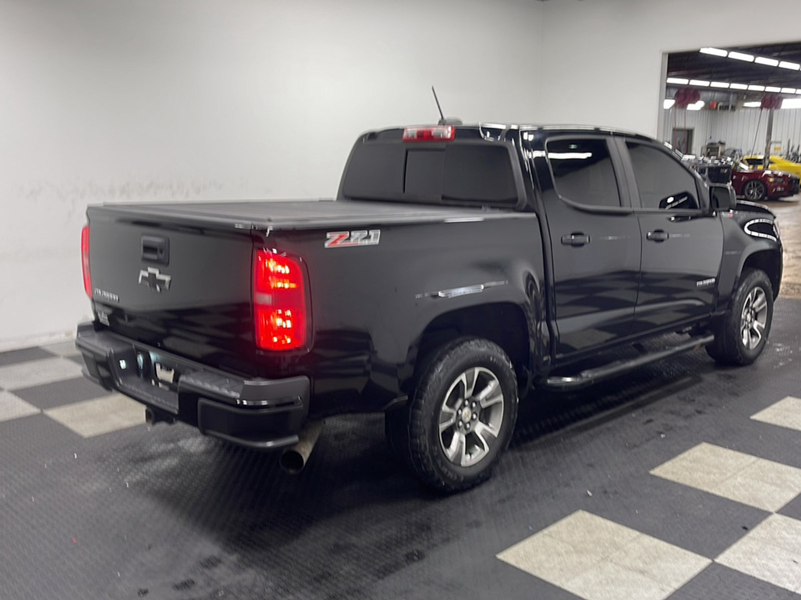 Used 2017 Chevrolet Colorado Z71 AWD/4WD image 18