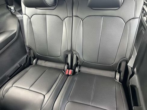 New 2026 Jeep Grand Cherokee L Limited w/ Luxury Tech Group II RWD image 24