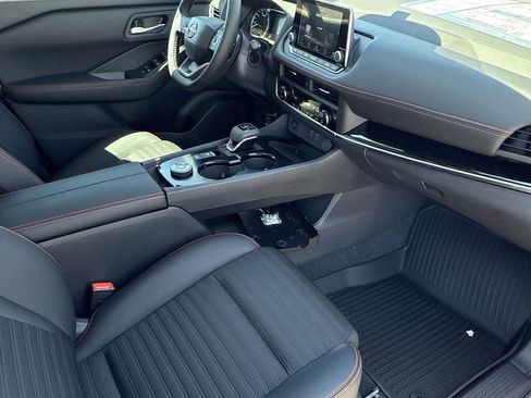 New 2026 Nissan Rogue SV AWD/4WD image 12