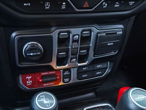 Used 2020 Jeep Gladiator Rubicon image 23