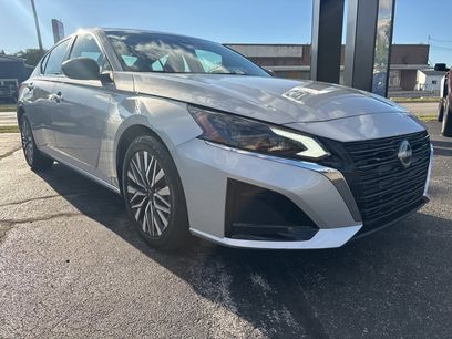 Used 2024 Nissan Altima 2.5 SV