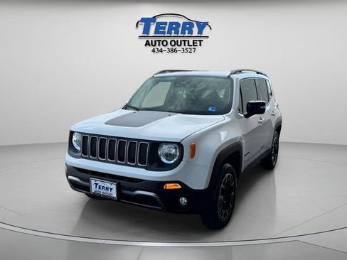 Used 2023 Jeep Renegade Latitude AWD/4WD image 4