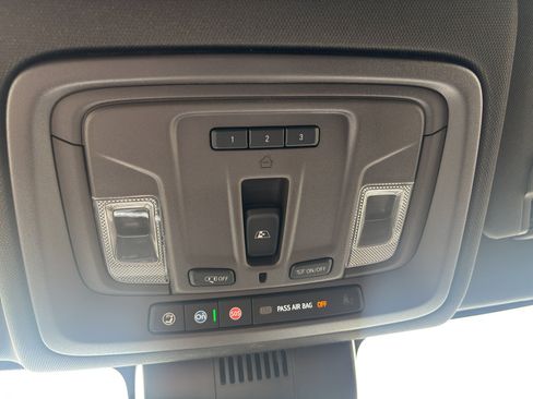 Used 2023 GMC Sierra 1500 Denali w/ Technology Package image 23