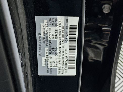 Used 2025 MAZDA CX-90 3.3 Turbo w/ Preferred Package AWD/4WD image 12