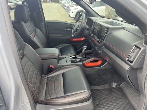 Certified 2025 Nissan Frontier PRO-4X w/ Pro Premium Package image 17