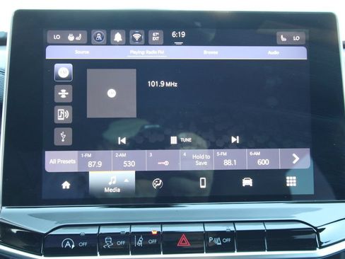 Used 2024 Jeep Compass Trailhawk w/ Trailhawk Convenience Group AWD/4WD image 31