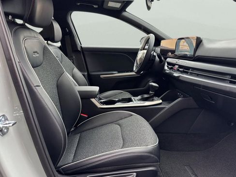 Used 2025 Kia K4 GT-Line image 17