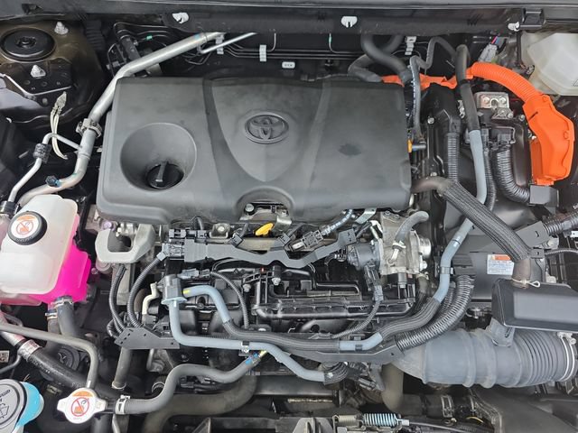 Used 2023 Toyota RAV4 XLE Premium AWD/4WD image 30