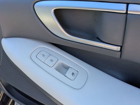 Used 2025 Hyundai Sonata SEL FWD image 34